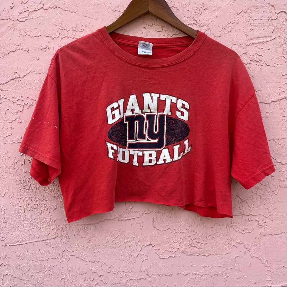 New York Giants Football Cropped T-Shirt Distressed Paint Splattered Oversized